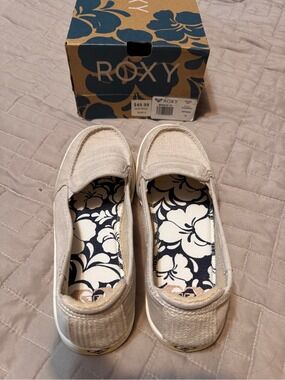 Roxy Oat Slip-On Shoes – Size 7.5